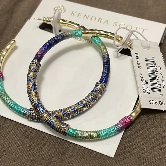 Kendra Scott Masie Hoop Earrings - Picture 3 of 4